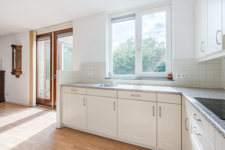 Foto 15 van Wethouder van den Eijndenstraat 36