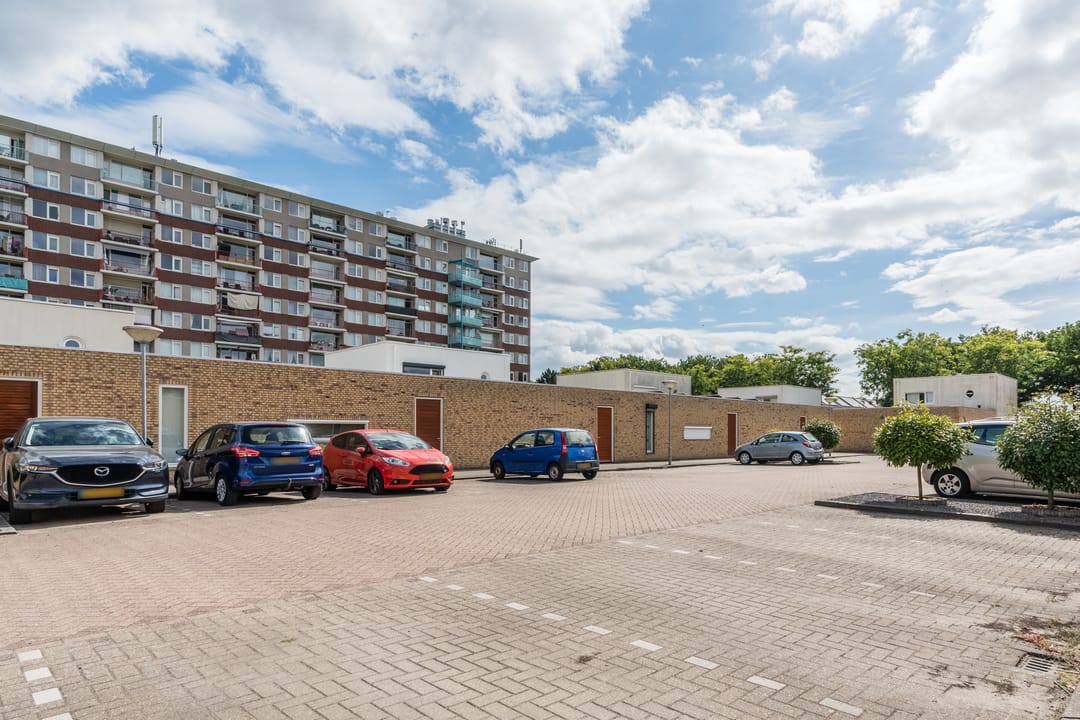 Photo 26 of Wethouder van den Eijndenstraat 36