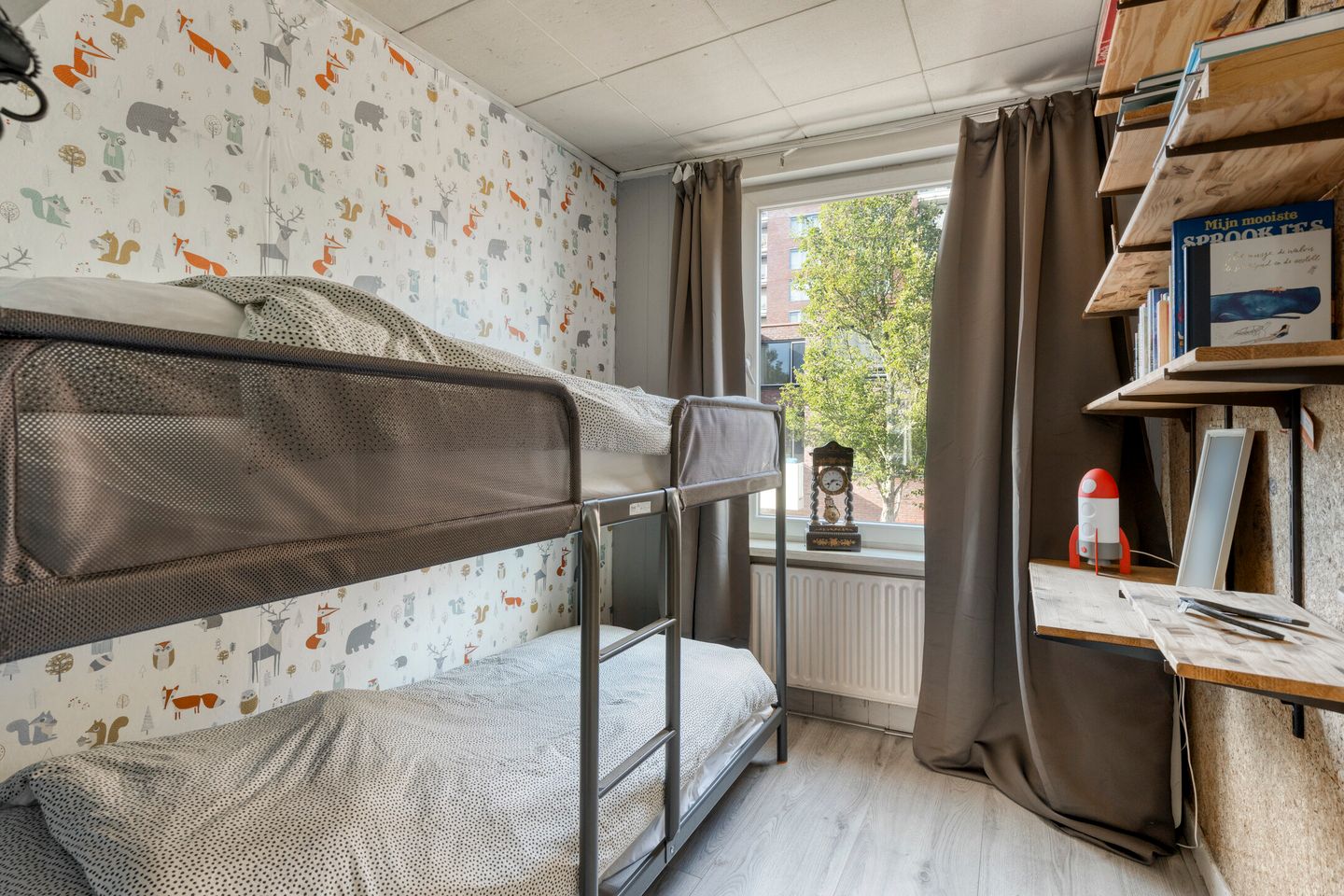 Photo 25 of Vrouwemadestraat 69