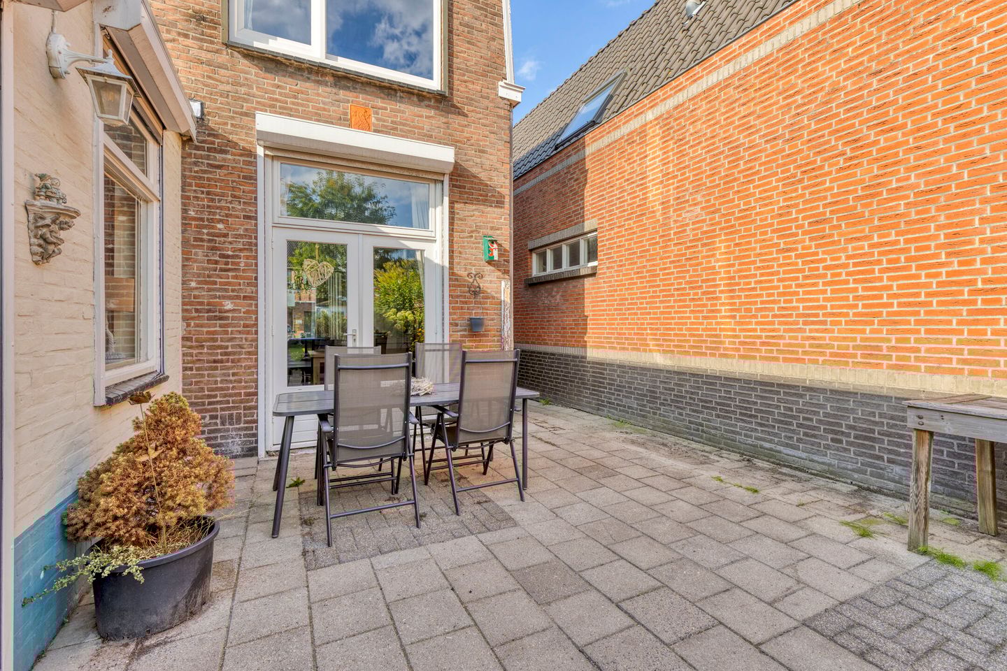 Photo 29 of Vrouwemadestraat 69