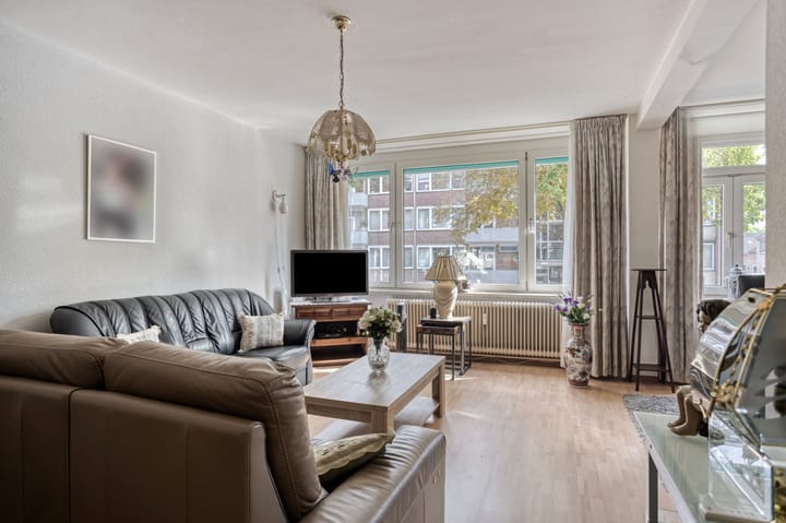 Foto 6 van Adelbert van Scharnlaan E 33