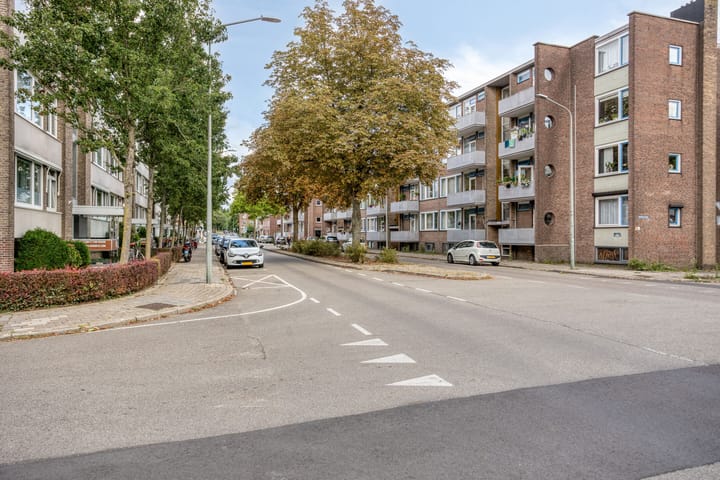 Foto 20 van Adelbert van Scharnlaan E 33