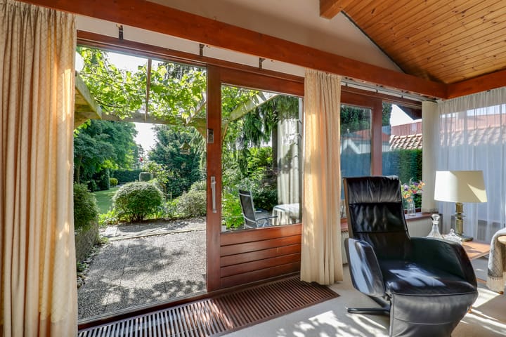 Foto 7 van Worth Rhedenseweg 17