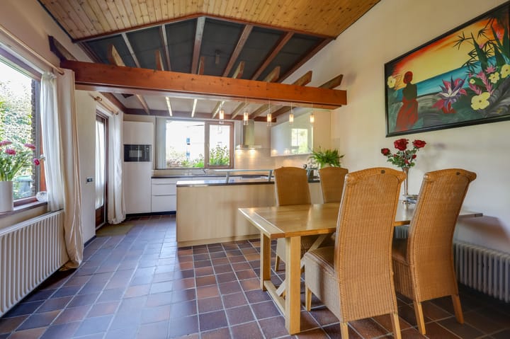 Foto 9 van Worth Rhedenseweg 17