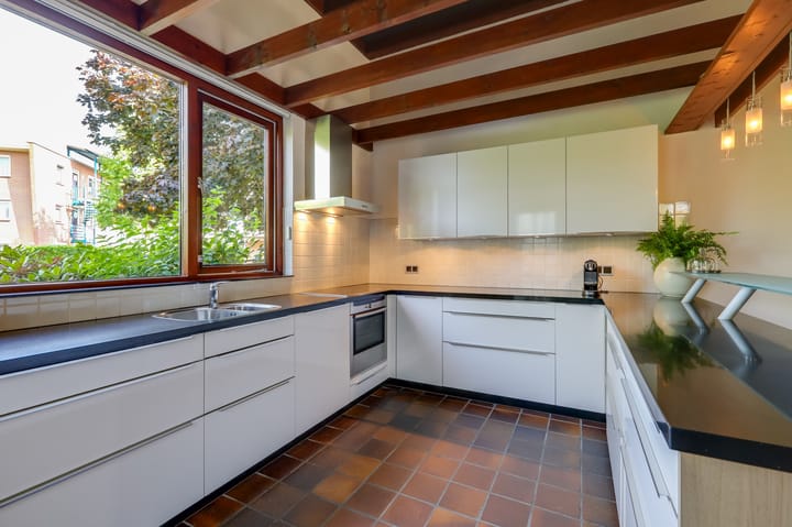 Foto 11 van Worth Rhedenseweg 17