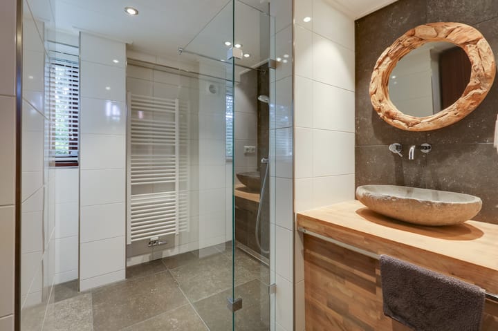 Foto 15 van Worth Rhedenseweg 17