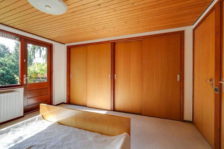 Foto 21 van Worth Rhedenseweg 17