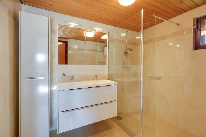 Foto 25 van Worth Rhedenseweg 17