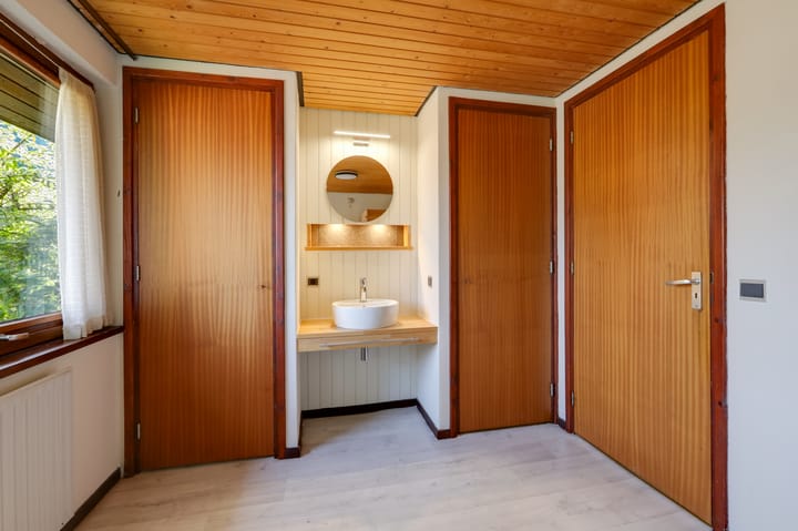 Foto 28 van Worth Rhedenseweg 17