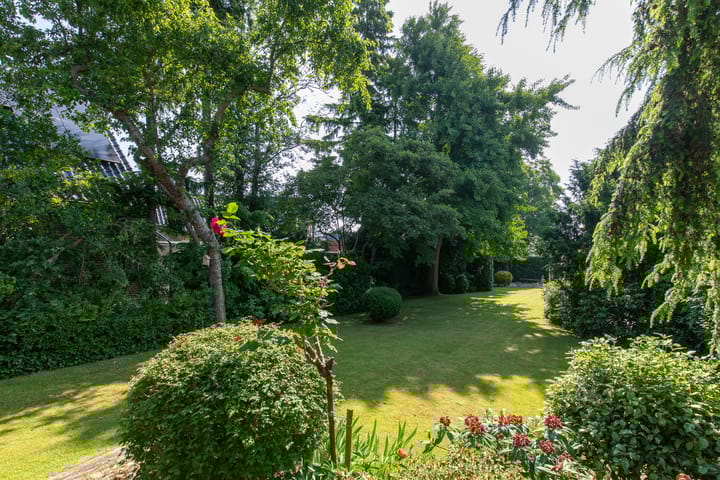 Foto 32 van Worth Rhedenseweg 17