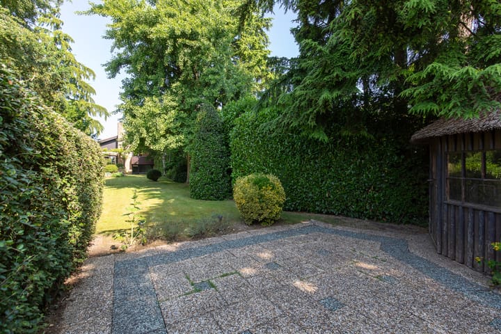 Foto 38 van Worth Rhedenseweg 17