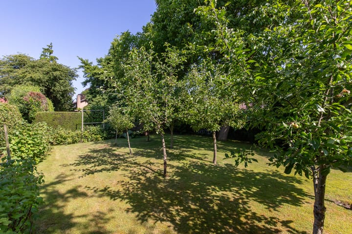 Foto 40 van Worth Rhedenseweg 17