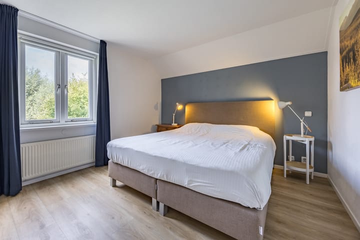 Photo 14 of Violier 17