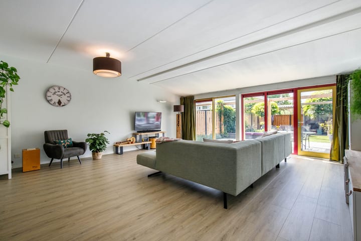 Foto 9 van Vrouwenmantel 73