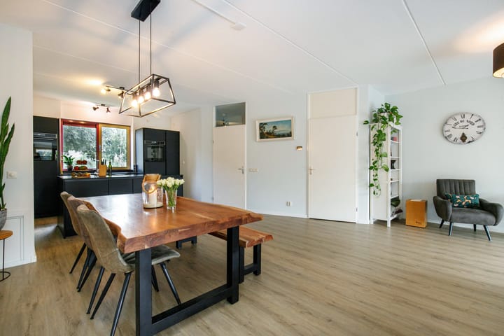 Foto 12 van Vrouwenmantel 73