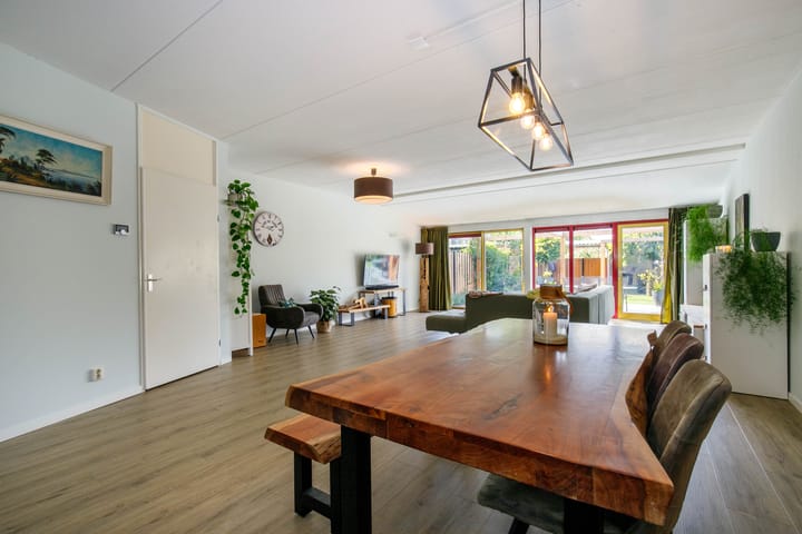 Foto 13 van Vrouwenmantel 73