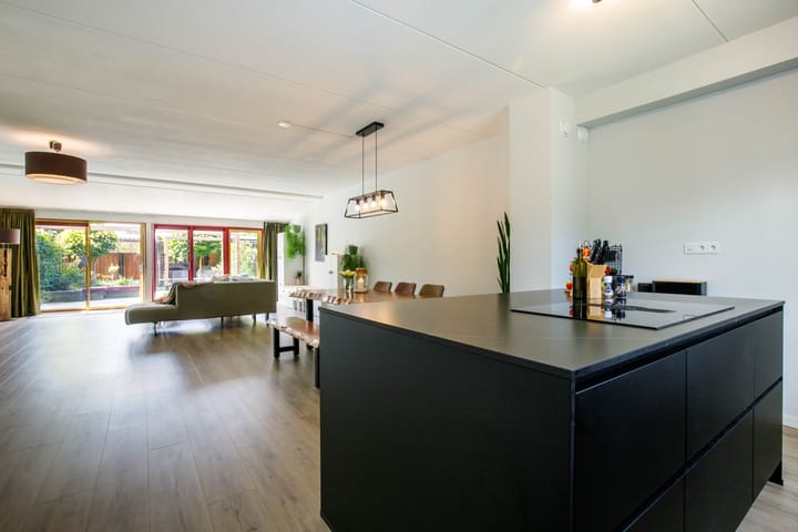 Foto 14 van Vrouwenmantel 73