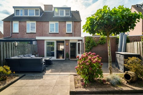 Oeverzwaluw 55 secondary image