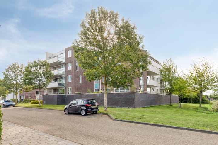 Photo 30 of Rosenburglaan 323