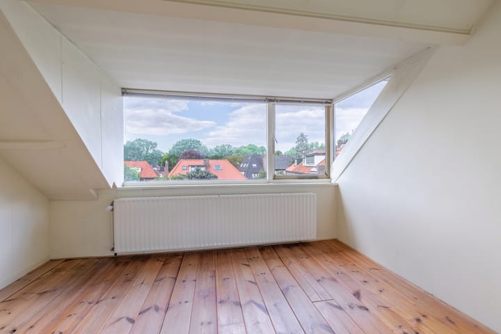 Photo 42 of Multatulilaan 64