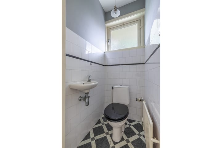 Photo 47 of Multatulilaan 64