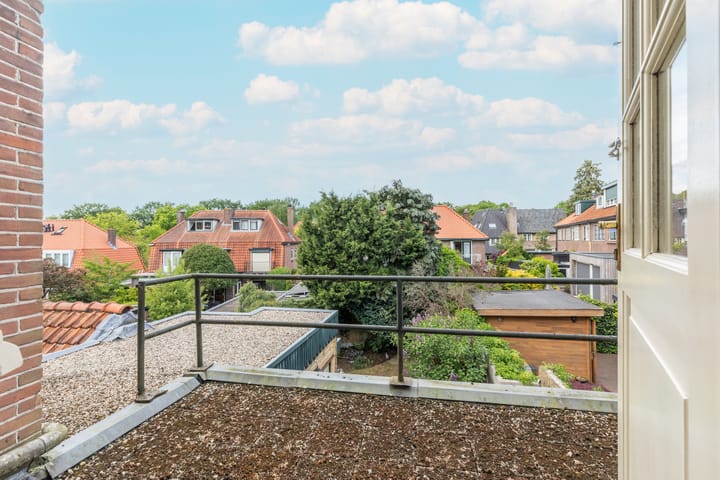 Photo 51 of Multatulilaan 64