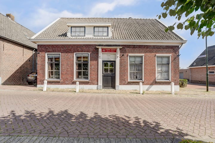 Julianastraat 28, Andel