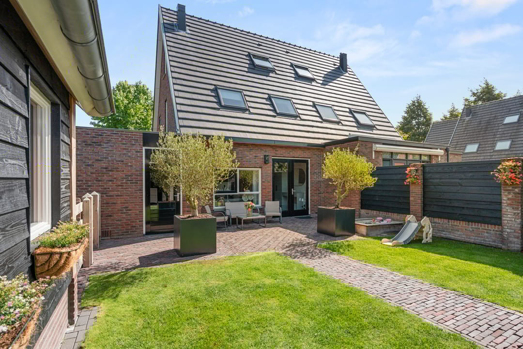 Foto 2 van Rietstraat 3