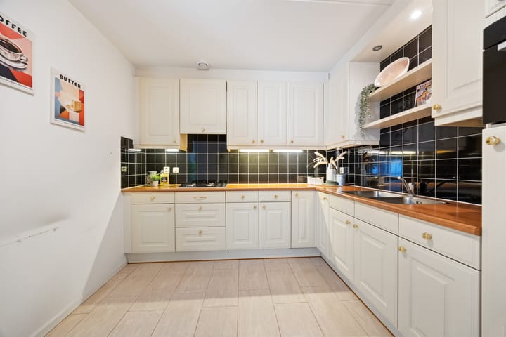 Foto 10 van Pater Leijdekkersstraat 86