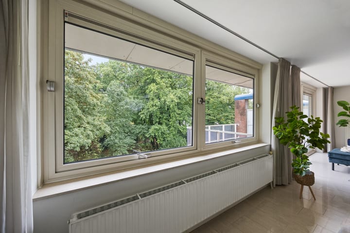 Foto 11 van Pater Leijdekkersstraat 86