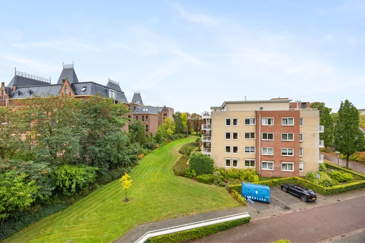 Foto 36 van Pater Leijdekkersstraat 86