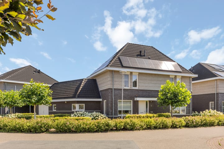 Photo 1 of Haagbeukstraat 5