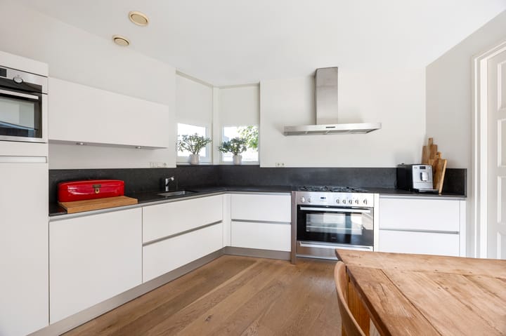 Photo 24 of Haagbeukstraat 5