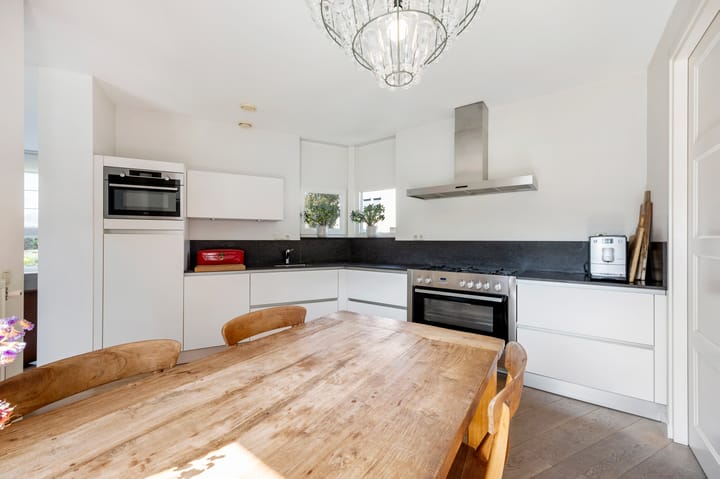 Photo 27 of Haagbeukstraat 5