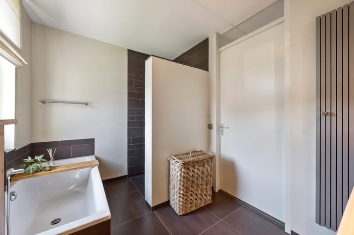 Photo 39 of Haagbeukstraat 5