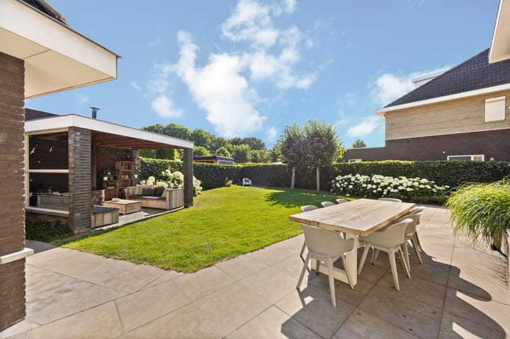 Photo 49 of Haagbeukstraat 5