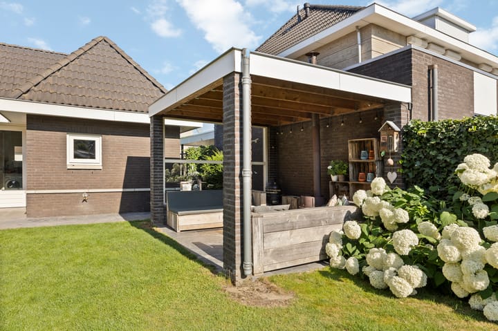 Photo 52 of Haagbeukstraat 5