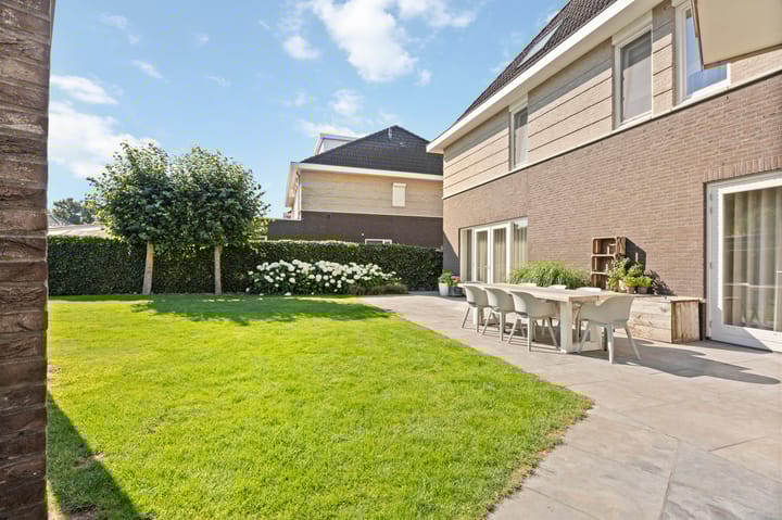 Photo 54 of Haagbeukstraat 5