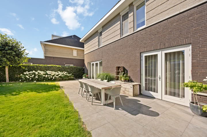 Photo 55 of Haagbeukstraat 5