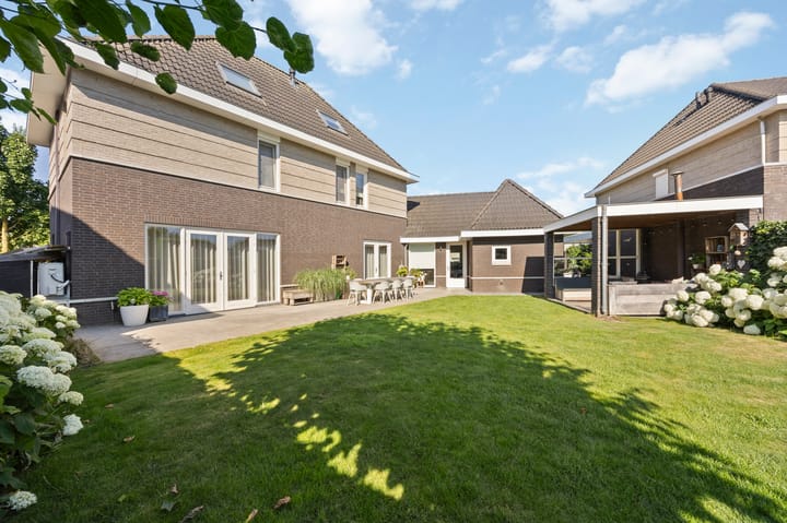 Photo 56 of Haagbeukstraat 5