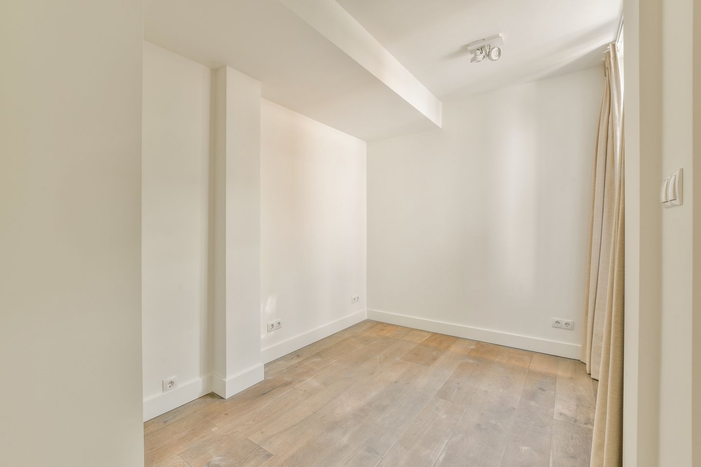 Photo 10 of Vierwindendwarsstraat 17