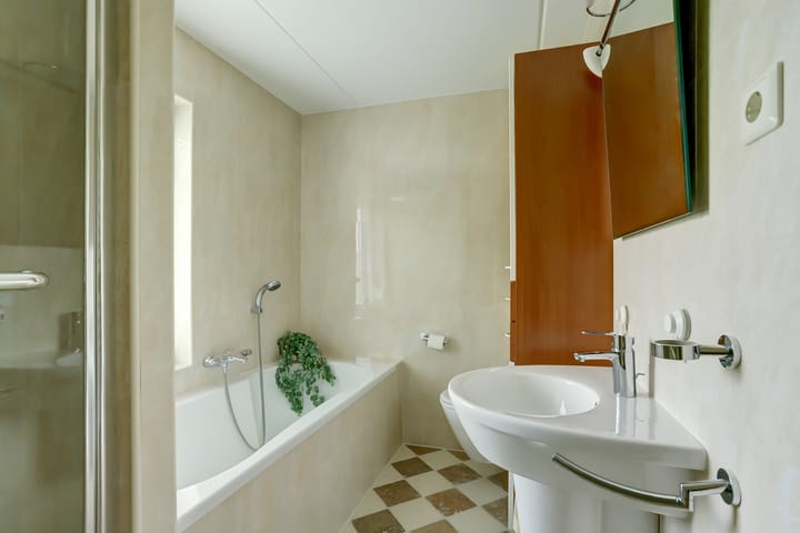 Foto 16 van Kastanjelaan 2