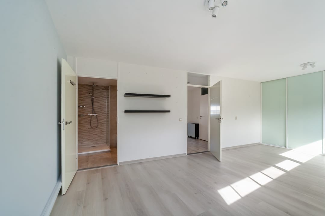 Photo 22 of Willem Hioolenstraat 41