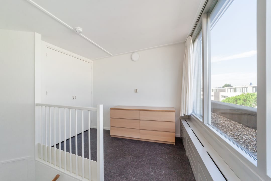 Photo 32 of Willem Hioolenstraat 41