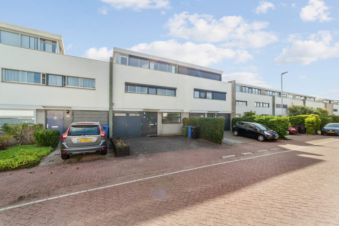 Photo 38 of Willem Hioolenstraat 41