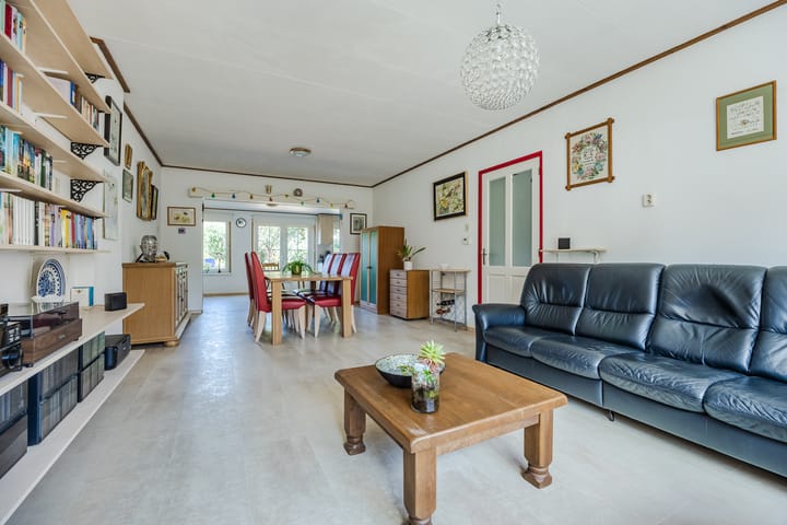 Photo 9 of Irenestraat 17