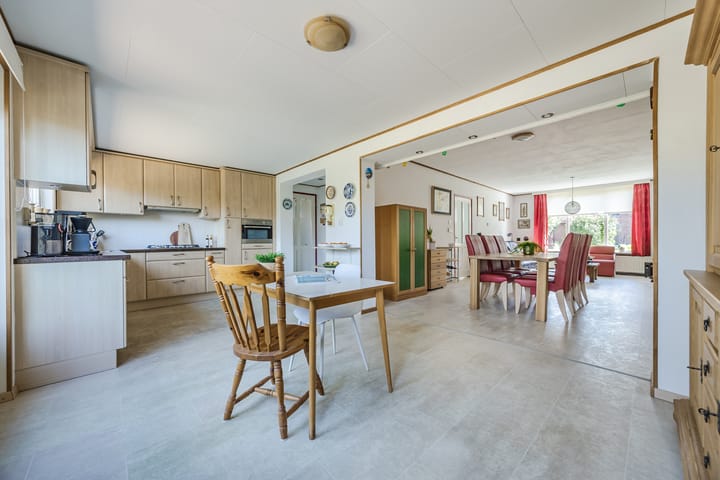 Photo 13 of Irenestraat 17