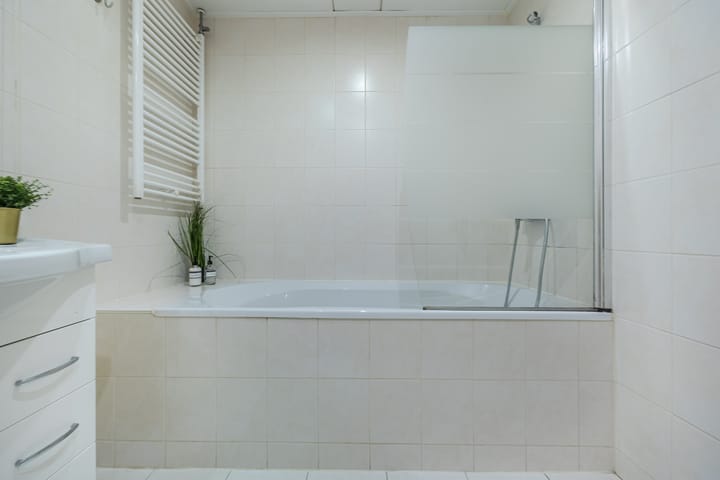 Photo 16 of Irenestraat 17