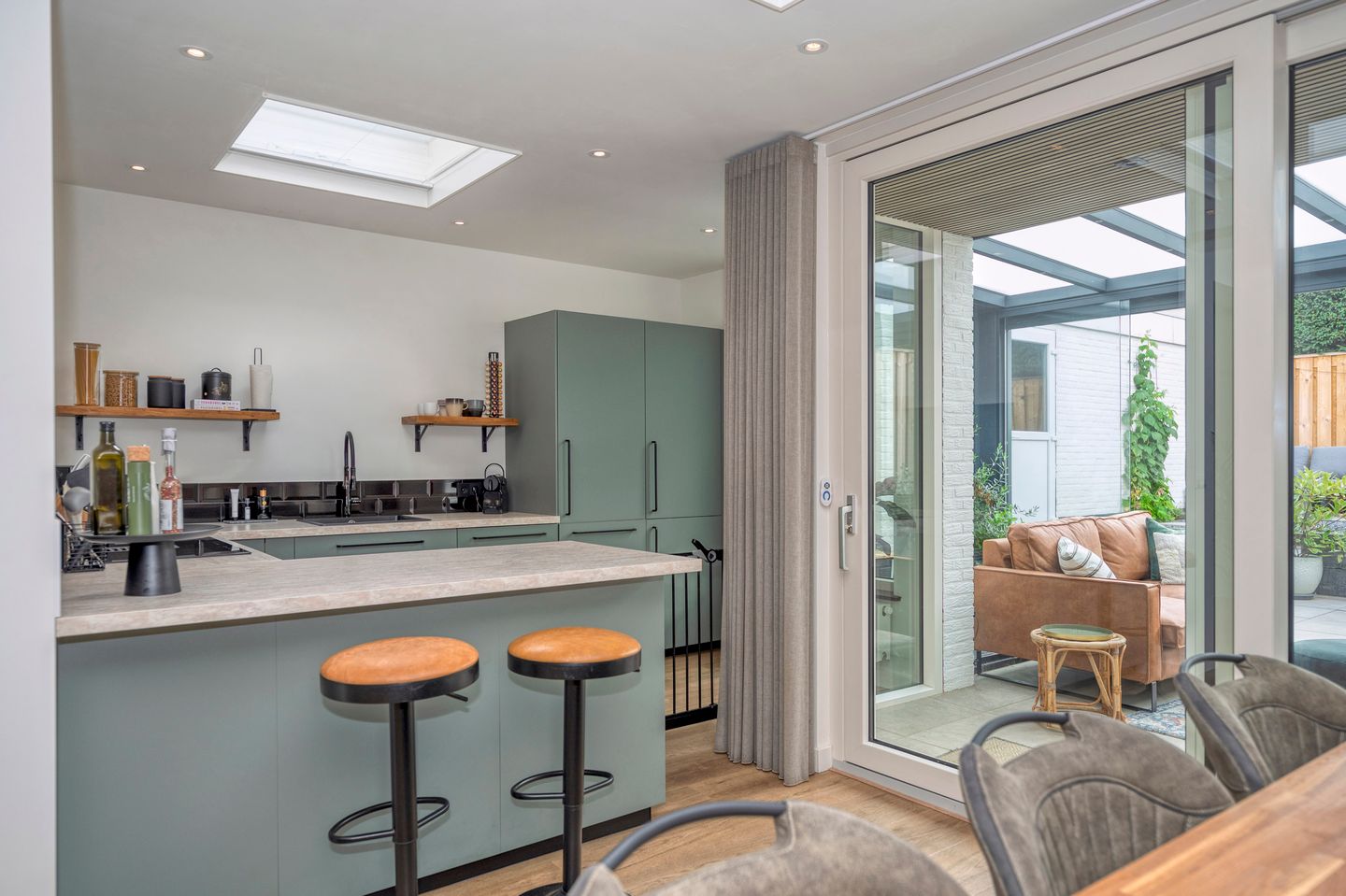 Foto 10 van Merelstraat 5