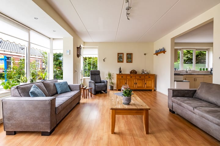 Photo 6 of M.H. Trompstraat 19